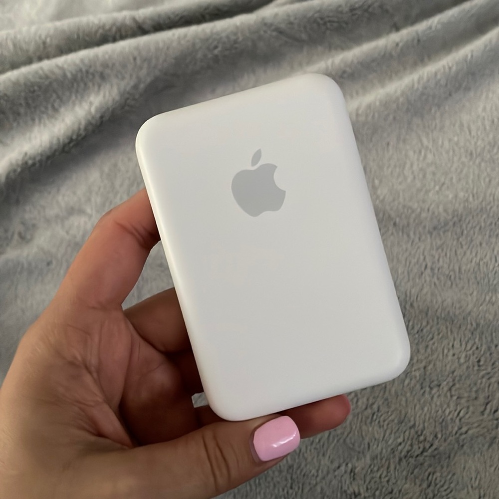 iPhone 12 and higher battery pack
